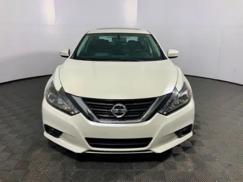 More photos of 2017 Nissan Altima 2.5 SL at Don Wood Ford Lincoln, OH