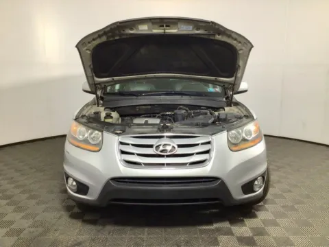 More photos of 2010 Hyundai Santa Fe Limited at Don Wood Ford Lincoln, OH