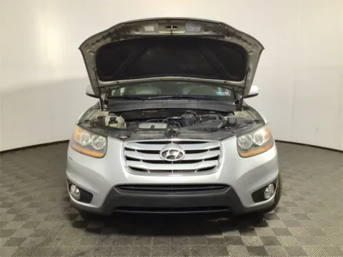 More photos of 2010 Hyundai Santa Fe Limited at Don Wood Ford Lincoln, OH