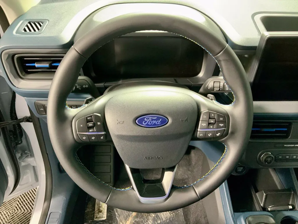 Ford Maverick photo 27