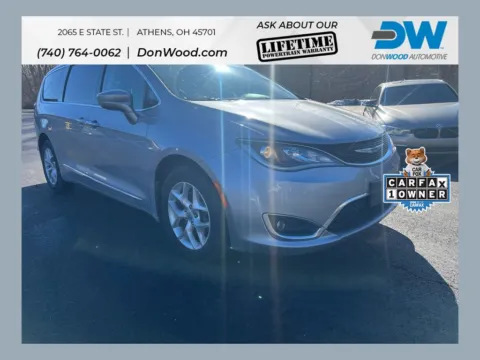 Silver 2017 Chrysler Pacifica Touring L for sale in Athens, OH