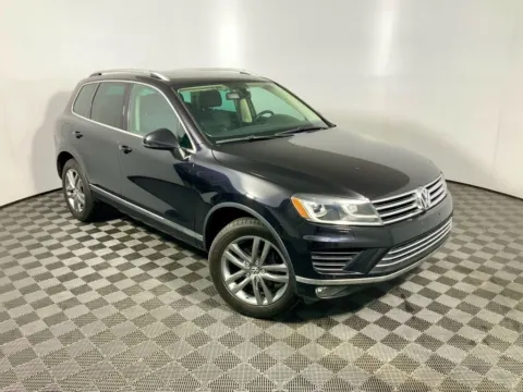 More photos of 2016 Volkswagen Touareg V6 TDI at Don Wood Ford Lincoln, OH