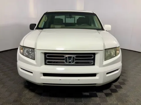 More photos of 2008 Honda Ridgeline RTL at Don Wood Ford Lincoln, OH