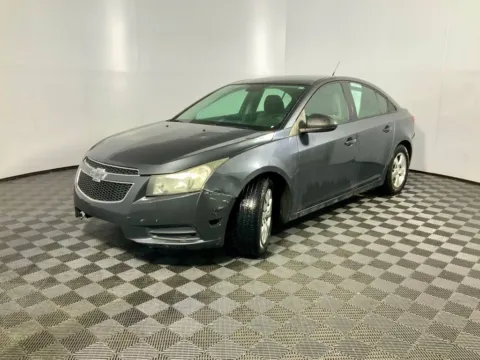 More photos of 2013 Chevrolet Cruze LS at Don Wood Ford Lincoln, OH