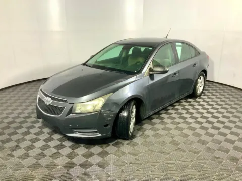 More photos of 2013 Chevrolet Cruze LS at Don Wood Ford Lincoln, OH
