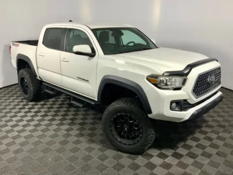 More photos of 2018 Toyota Tacoma TRD Off-Road at Don Wood Ford Lincoln, OH