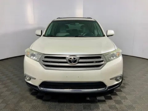 More photos of 2013 Toyota Highlander Limited at Don Wood Ford Lincoln, OH