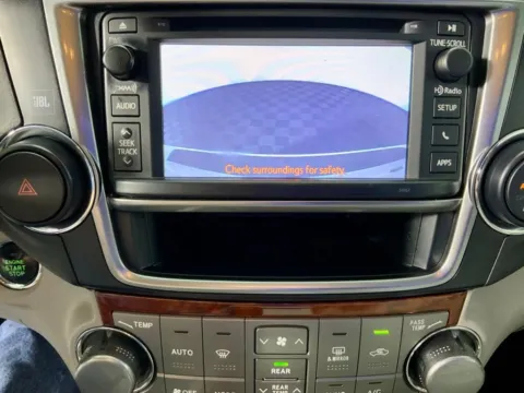 More photos of 2013 Toyota Highlander Limited at Don Wood Ford Lincoln, OH