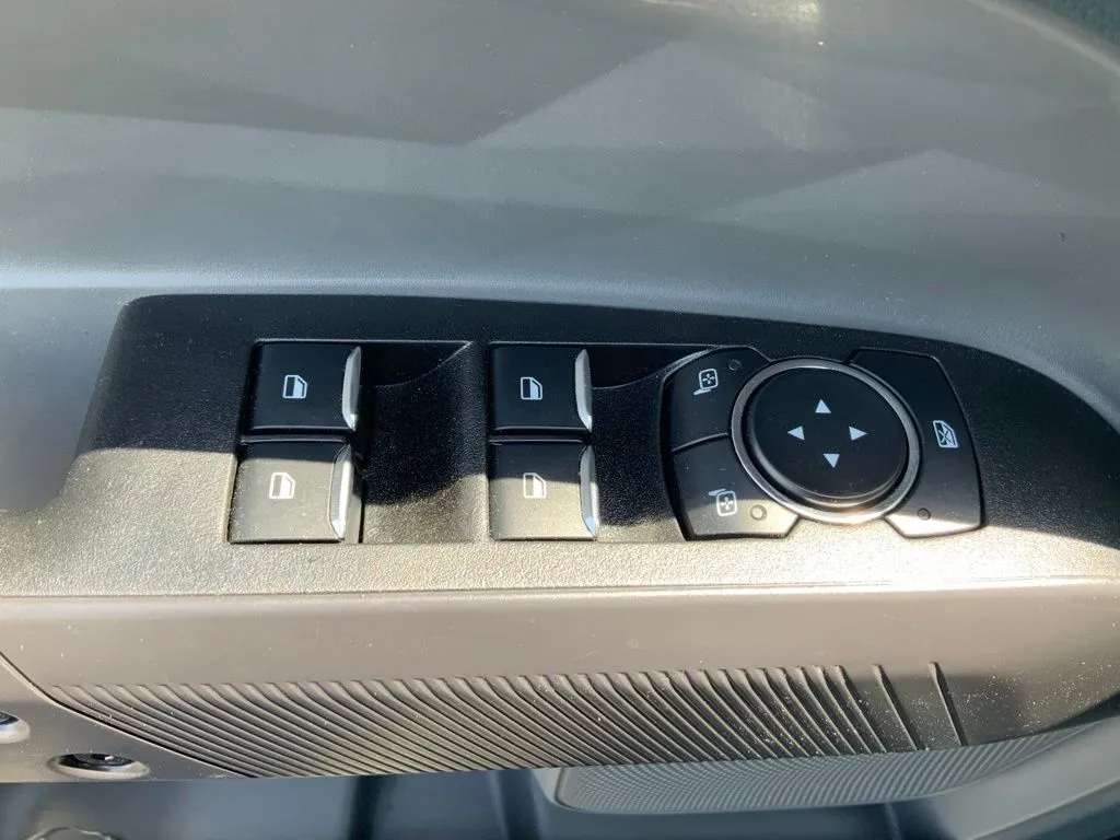 Ford Maverick photo 16