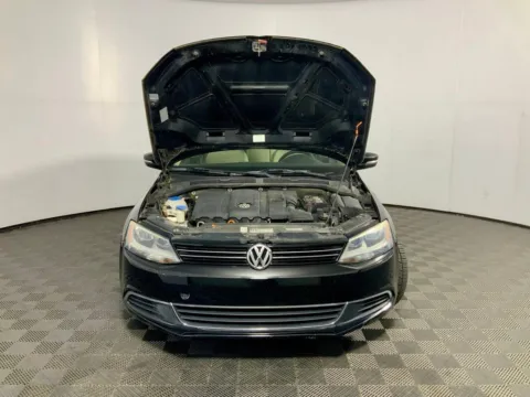 More photos of 2013 Volkswagen Jetta 2.5L SE at Don Wood Ford Lincoln, OH