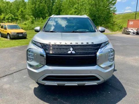 Another view of 2022 Mitsubishi Outlander SEL for sale in Athens, OH at Don Wood Ford Lincoln