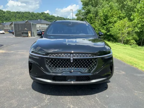 More photos of 2026 Lincoln Nautilus Reserve at Don Wood Ford Lincoln, OH