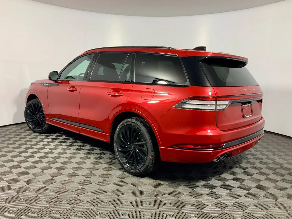 Lincoln Aviator photo 23
