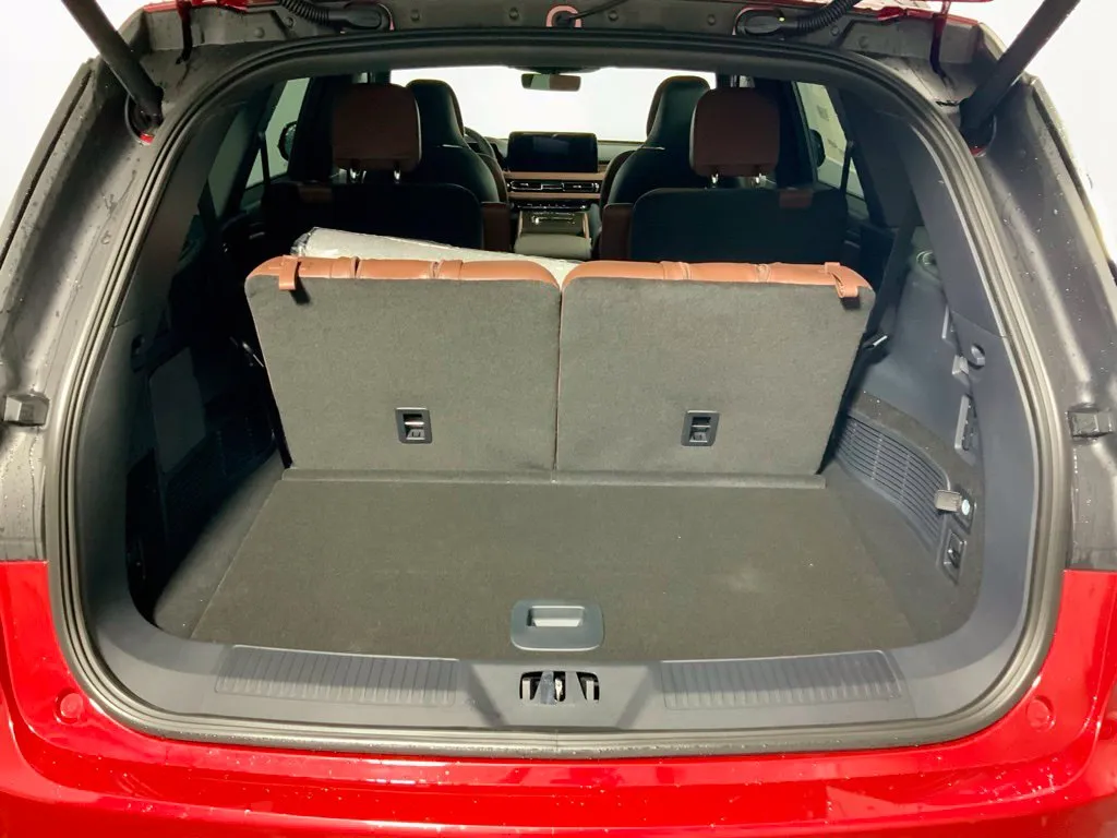 Lincoln Aviator photo 27