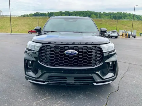 More photos of 2025 Ford Explorer ST-Line at Don Wood Ford Lincoln, OH