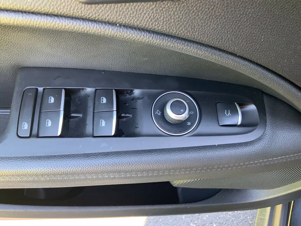 Alfa Romeo Stelvio photo 15