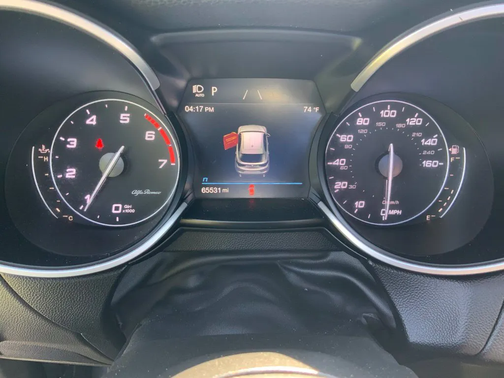 Alfa Romeo Stelvio photo 21