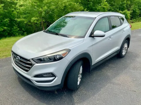 More photos of 2016 Hyundai Tucson SE at Don Wood Ford Lincoln, OH