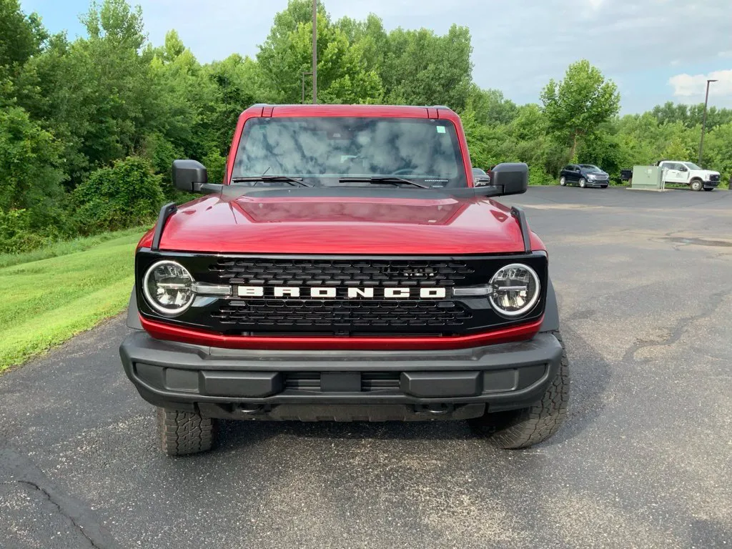 Ford Bronco photo 4