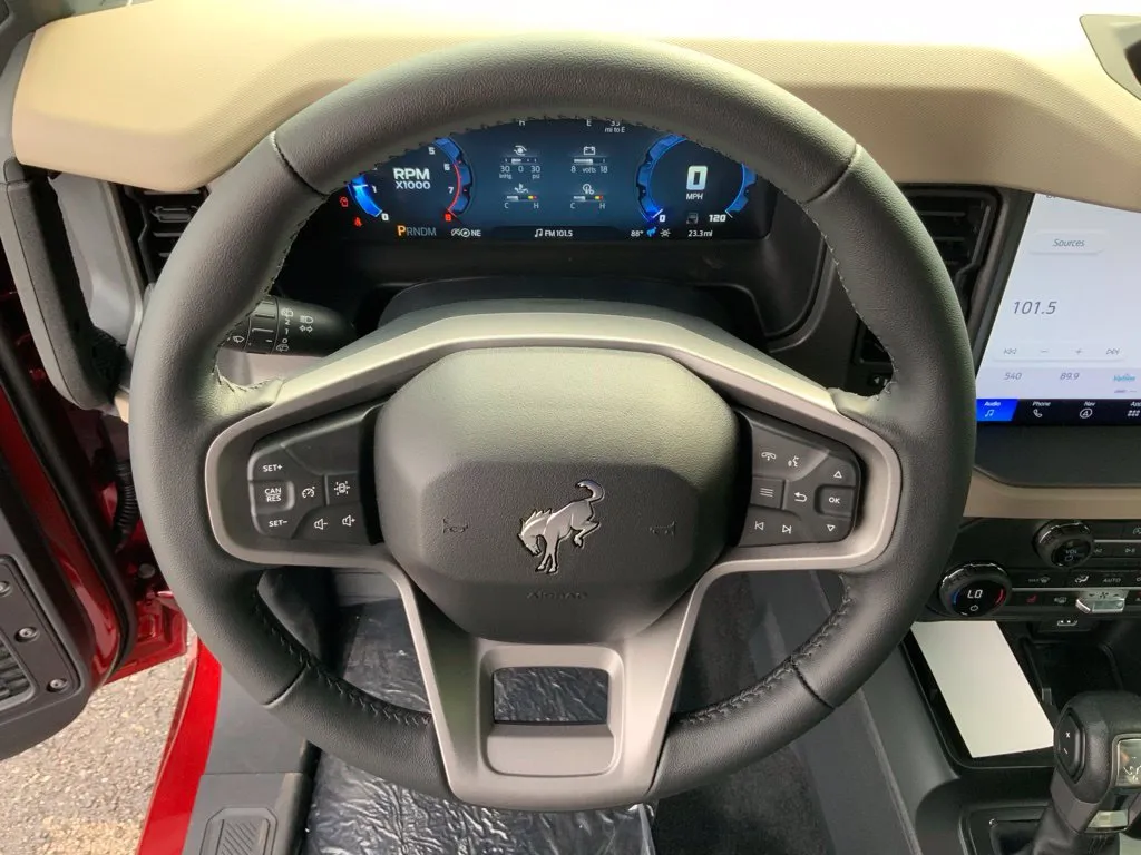 Ford Bronco photo 19