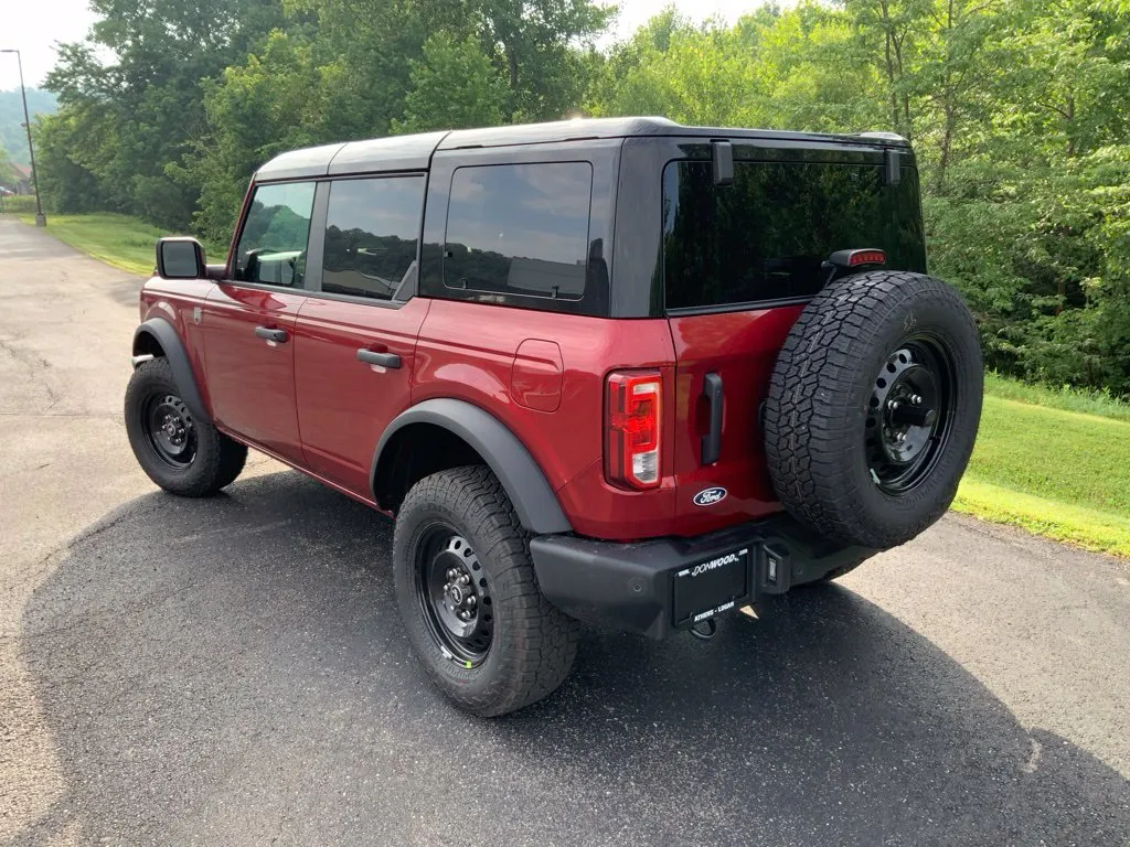 Ford Bronco photo 9