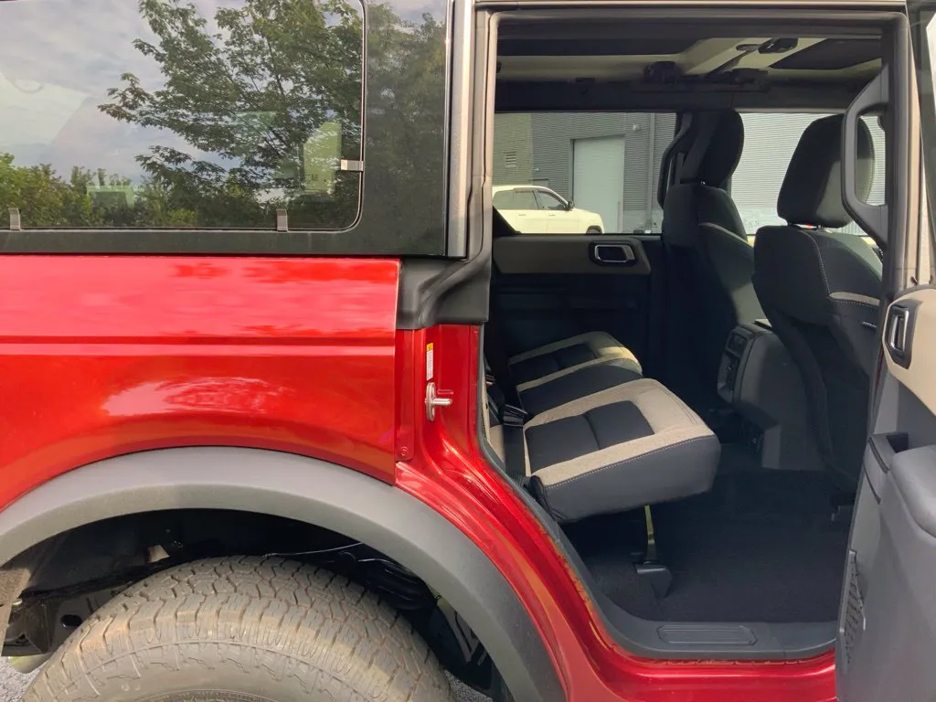 Ford Bronco photo 24