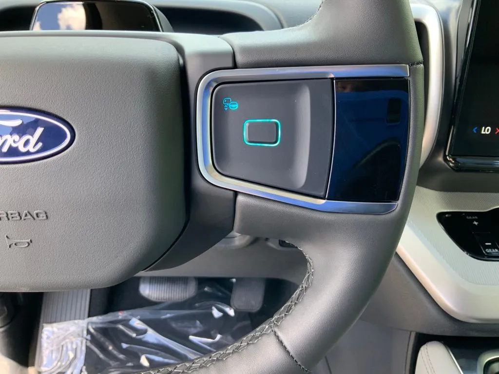 Ford Expedition MAX photo 20
