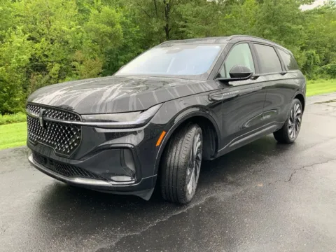 More photos of 2026 Lincoln Nautilus Reserve at Don Wood Ford Lincoln, OH