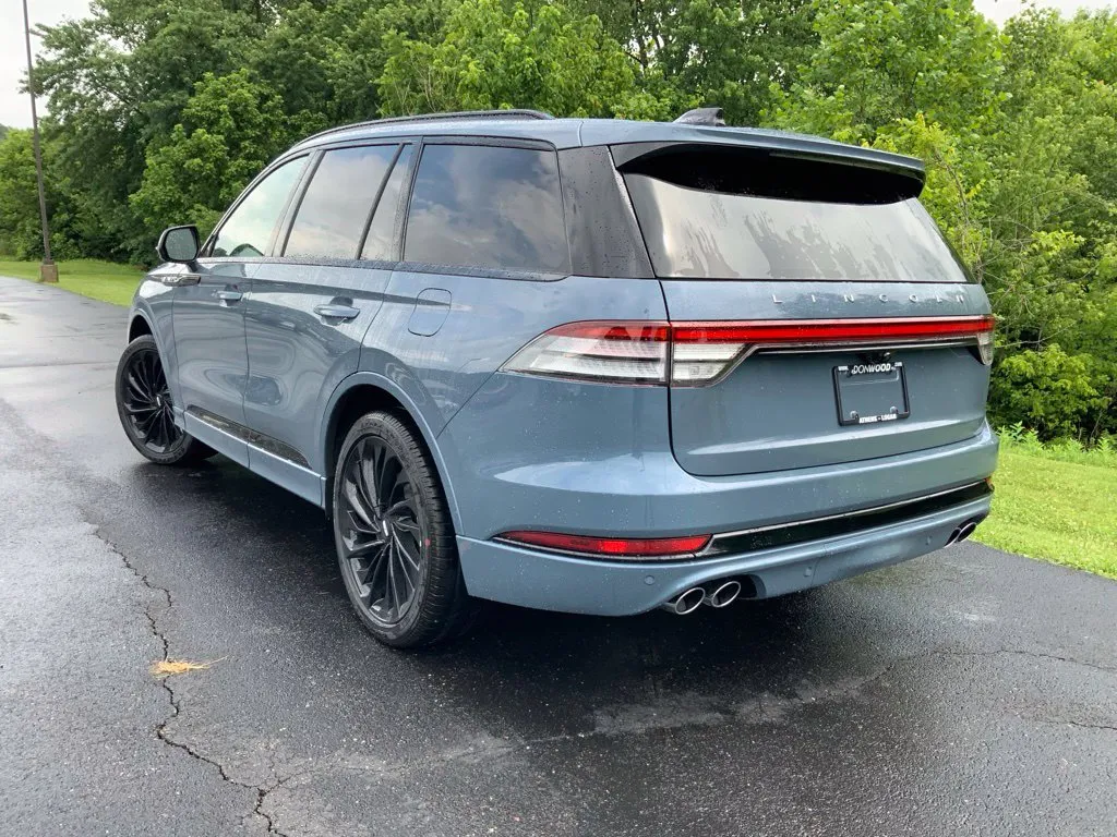 Lincoln Aviator photo 7