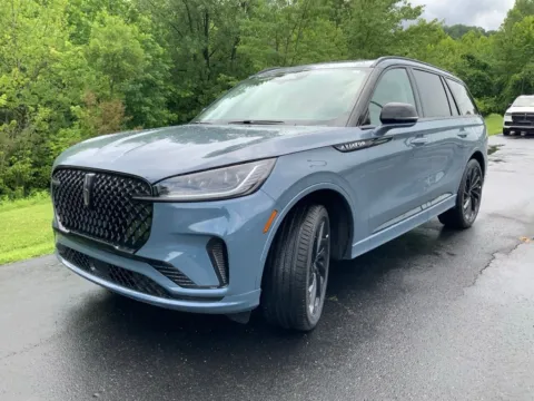 More photos of 2026 Lincoln Aviator Reserve at Don Wood Ford Lincoln, OH
