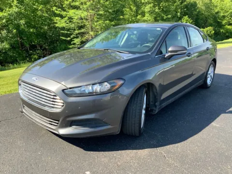 More photos of 2016 Ford Fusion SE at Don Wood Ford Lincoln, OH