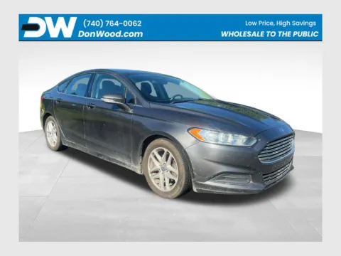 Gray 2016 Ford Fusion SE for sale in Athens, OH