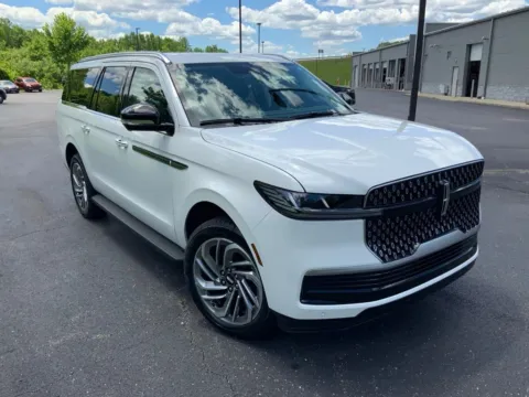 More photos of 2027 Lincoln Navigator L Premiere at Don Wood Ford Lincoln, OH