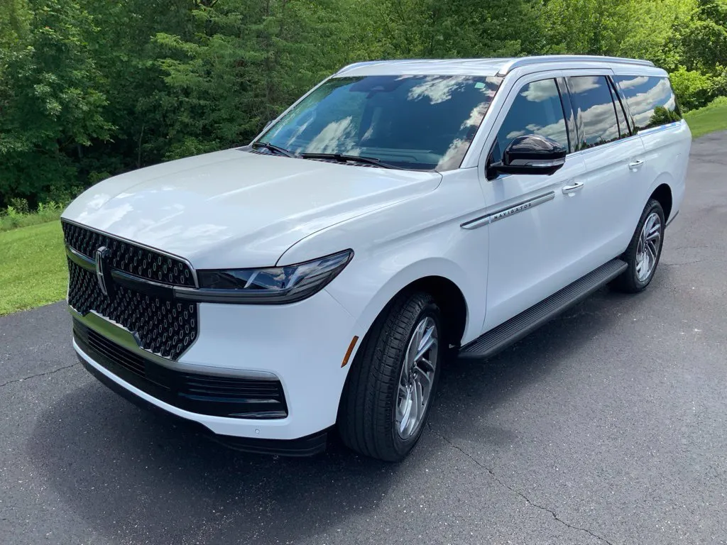 Lincoln Navigator L photo 7
