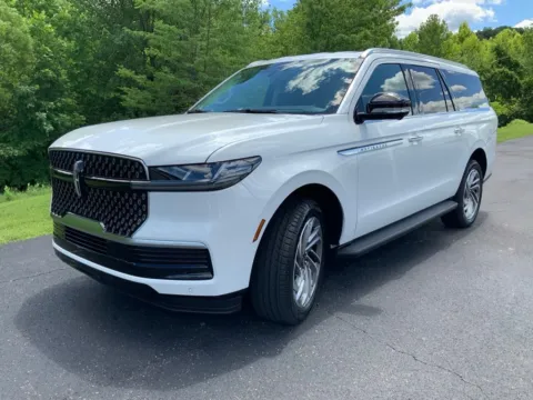 More photos of 2027 Lincoln Navigator L Premiere at Don Wood Ford Lincoln, OH