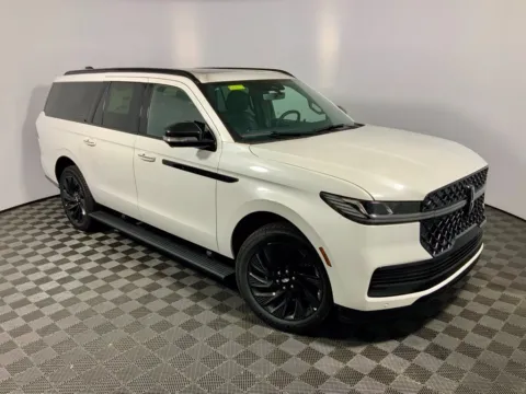 More photos of 2027 Lincoln Navigator L Reserve at Don Wood Ford Lincoln, OH
