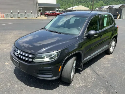 More photos of 2017 Volkswagen Tiguan Limited 2.0T at Don Wood Ford Lincoln, OH