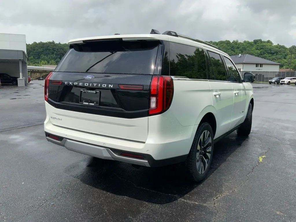 Ford Expedition photo 12