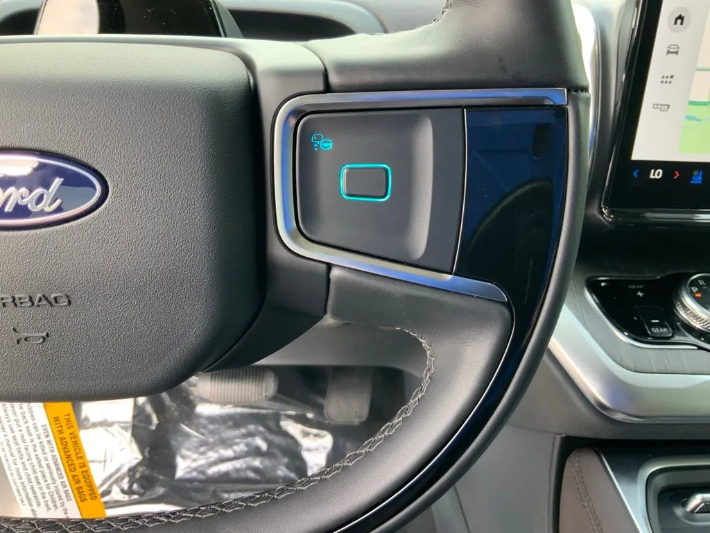 Ford Expedition photo 22