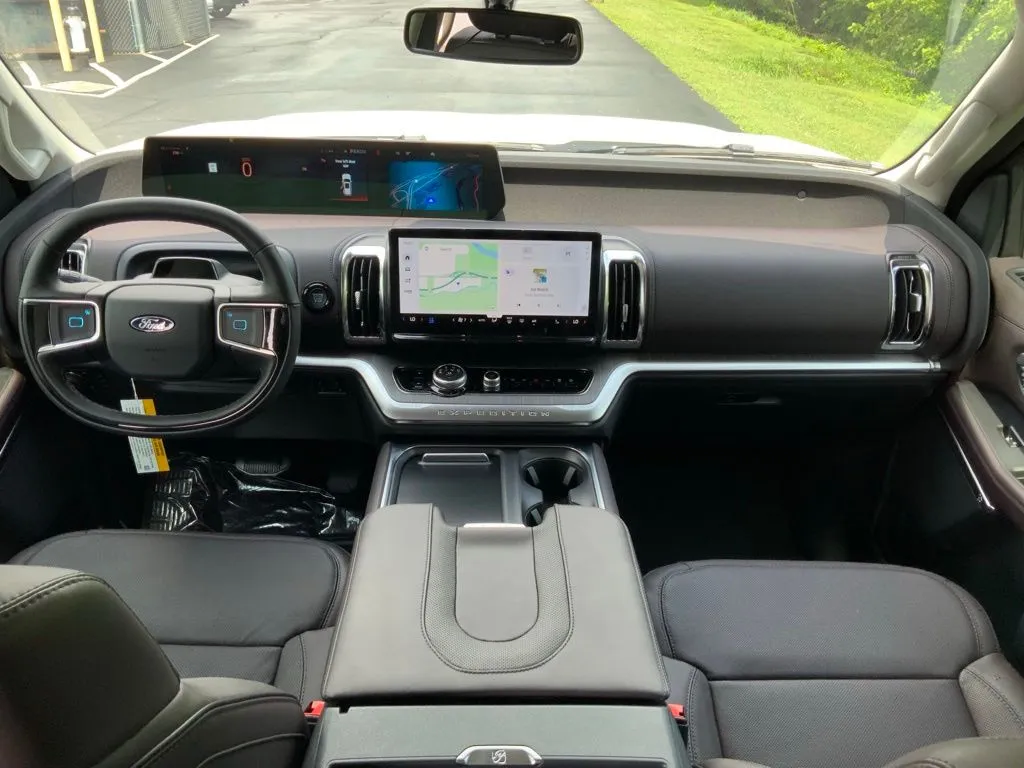 Ford Expedition photo 16