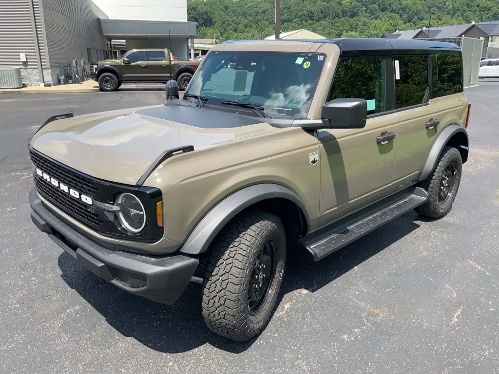 Ford Bronco photo 7