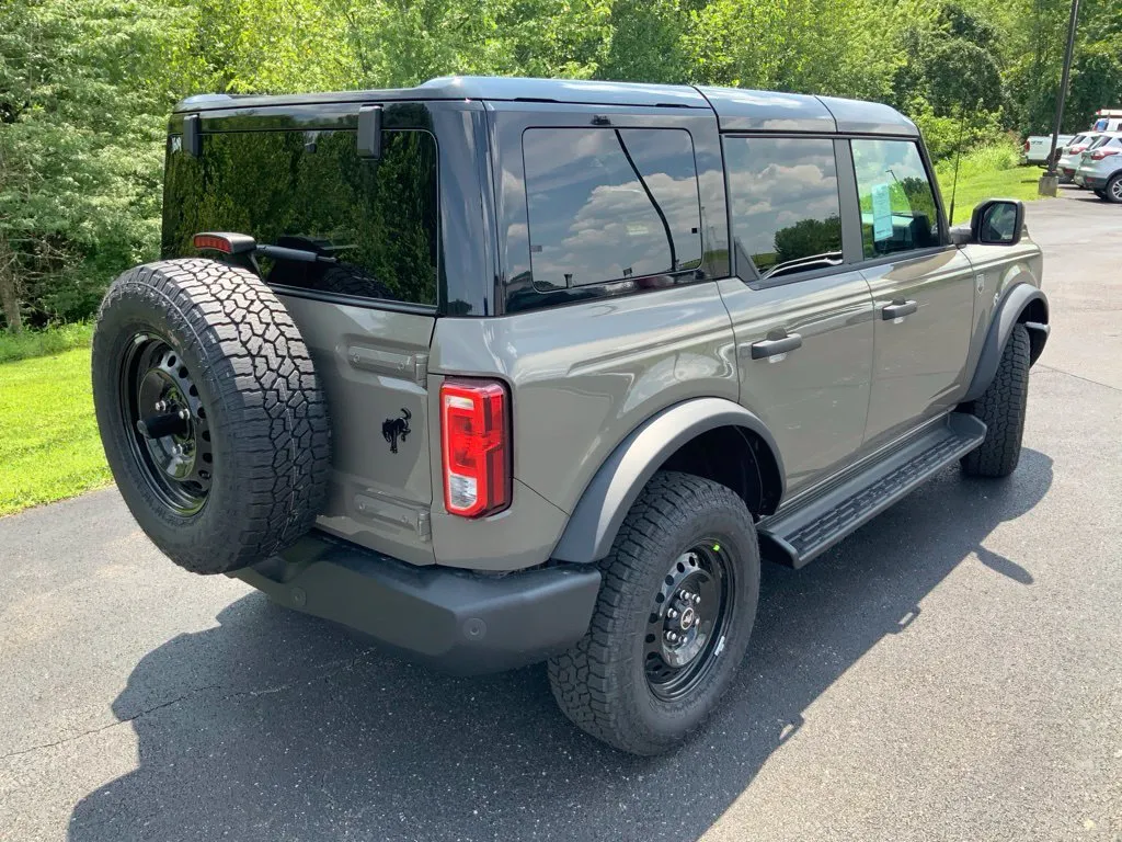 Ford Bronco photo 13