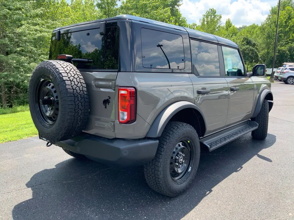 Ford Bronco photo 12