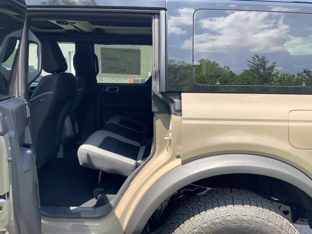 Ford Bronco photo 23