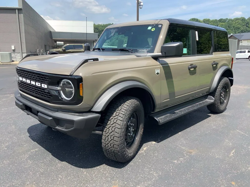 Ford Bronco photo 5