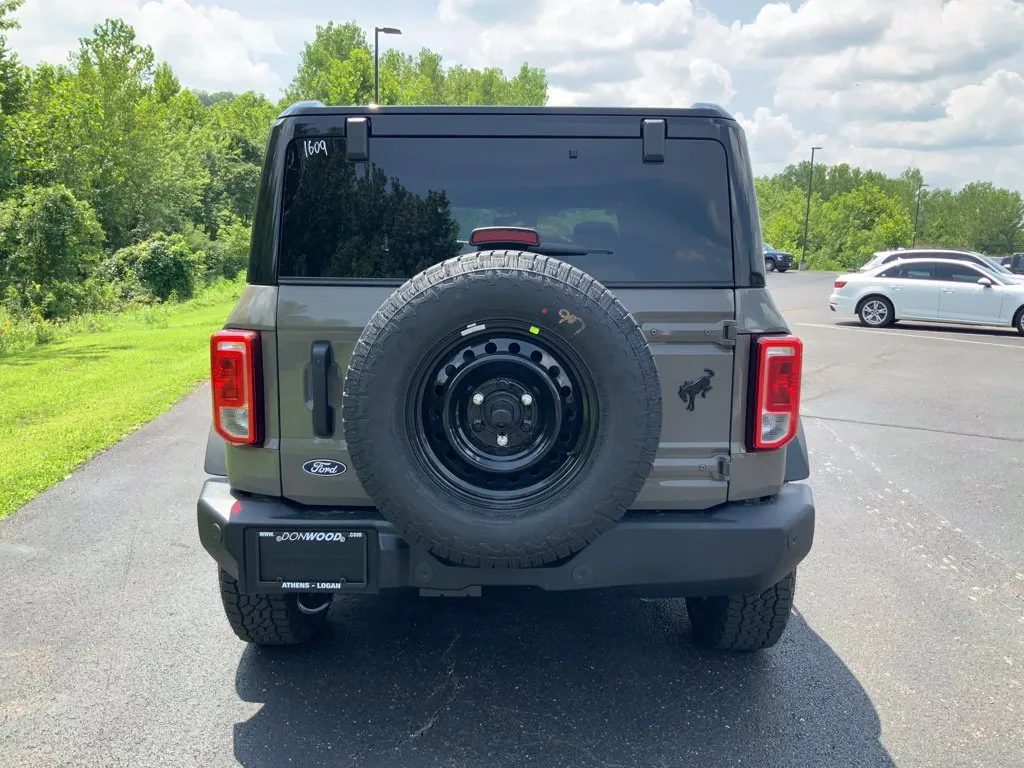 Ford Bronco photo 11