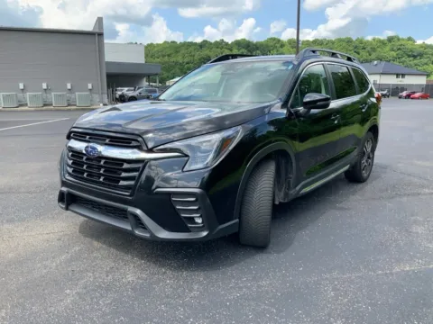 More photos of 2023 Subaru Ascent Limited at Don Wood Ford Lincoln, OH