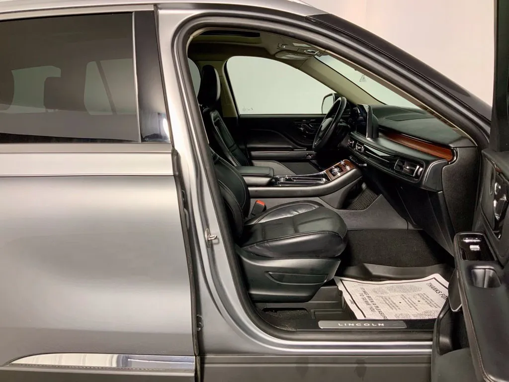 Lincoln Aviator photo 35