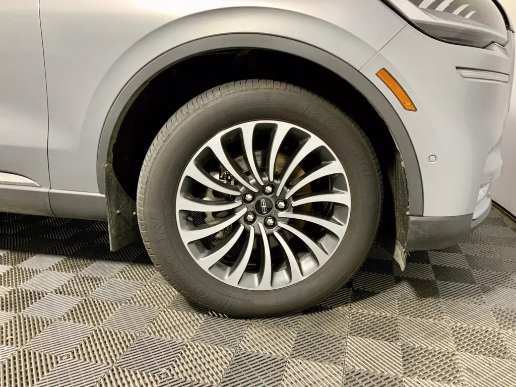 Lincoln Aviator photo 36
