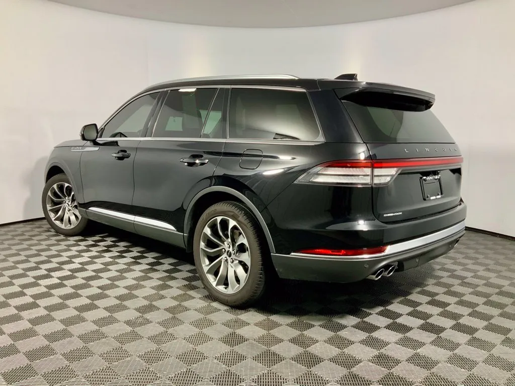 Lincoln Aviator photo 13
